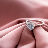 How to Buy an Engagement Ring, According to Diamond Experts